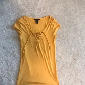 Yellow criss crossed T-shirt